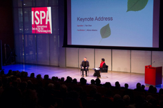 ISPA 어워드를 수상한 탄 둔과 케네디 센터의 알리시아 아담스 ⓒ 2014 Joey Stamp